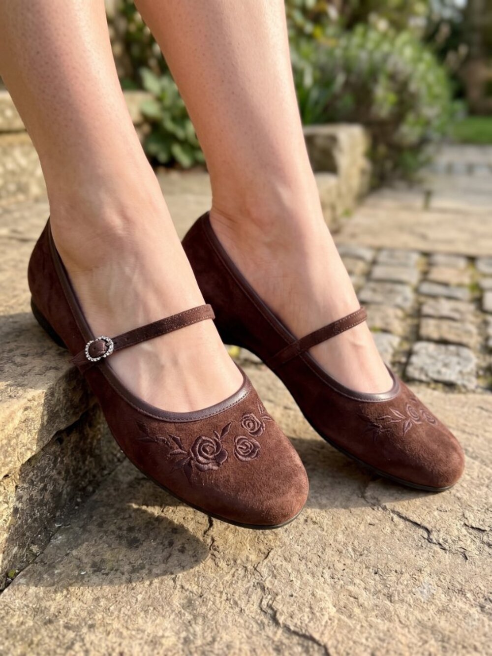 BeautiFeel suede embroidered mary janes